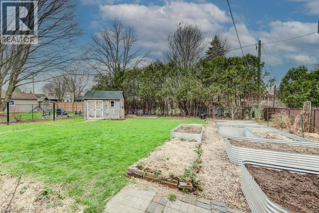 8 BLUEJAY ROAD Image 44