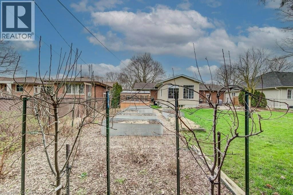 8 BLUEJAY ROAD Image 45