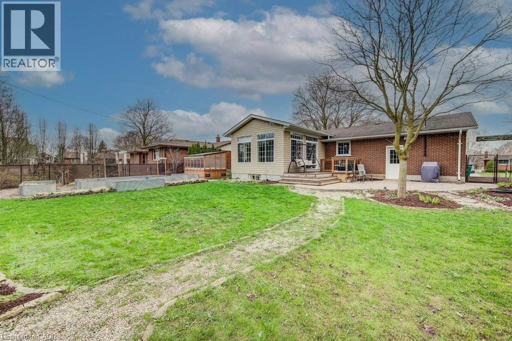 8 BLUEJAY ROAD Image 46