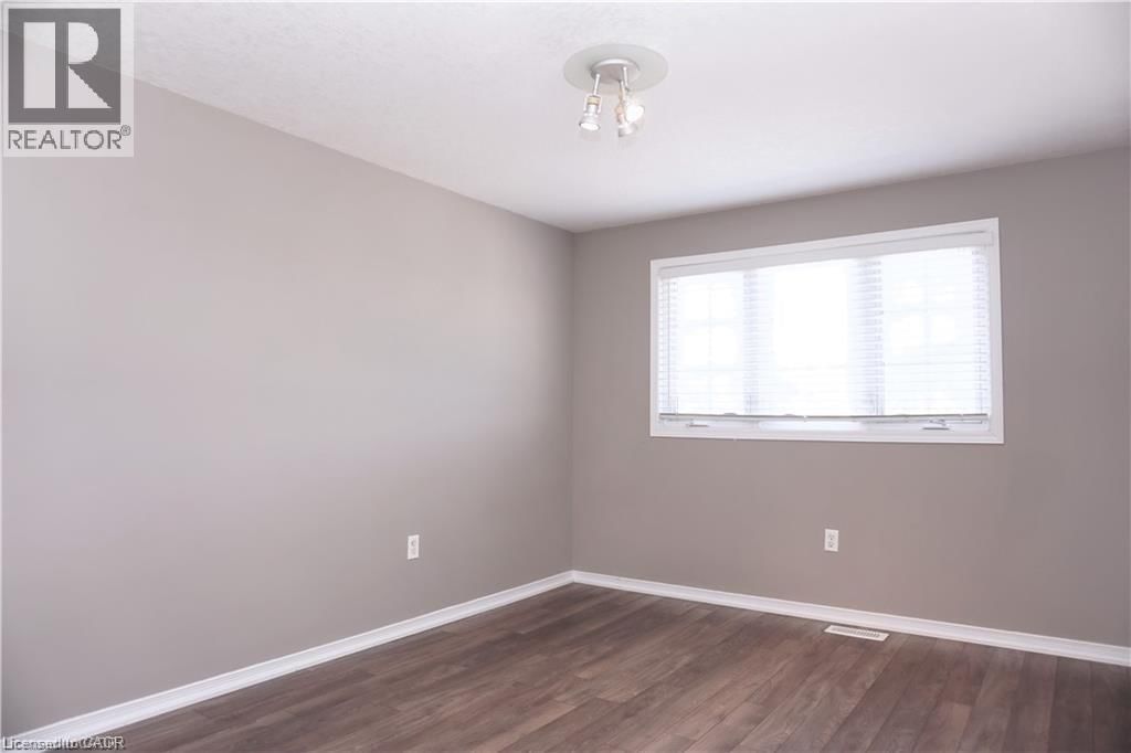 40 MADELEINE STREET Image 17