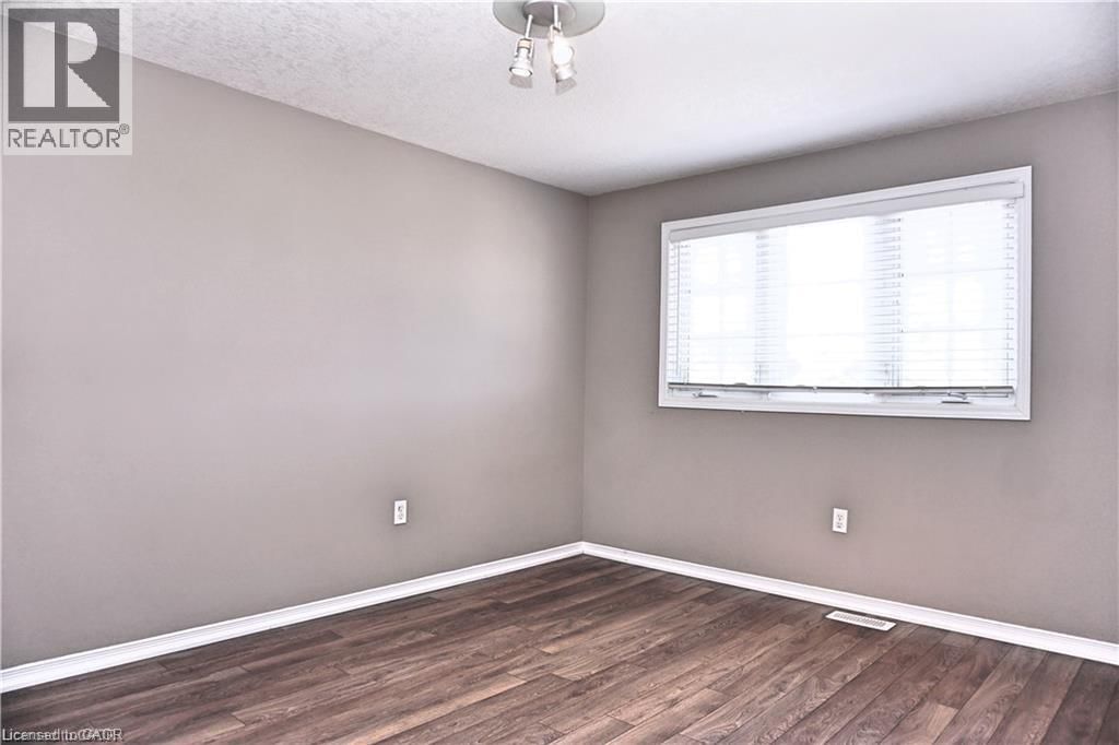 40 MADELEINE STREET Image 21