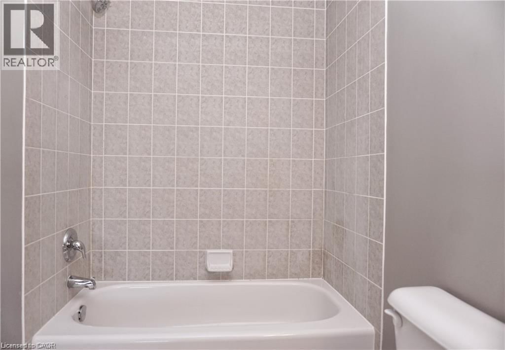 40 MADELEINE STREET Image 24