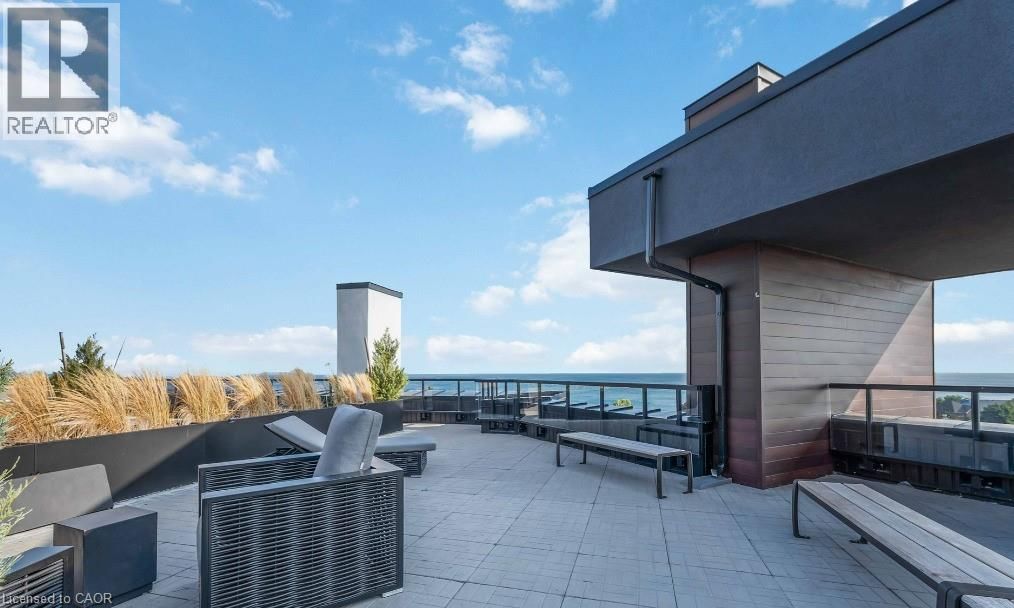 510 - 600 NORTH SERVICE ROAD Image 16