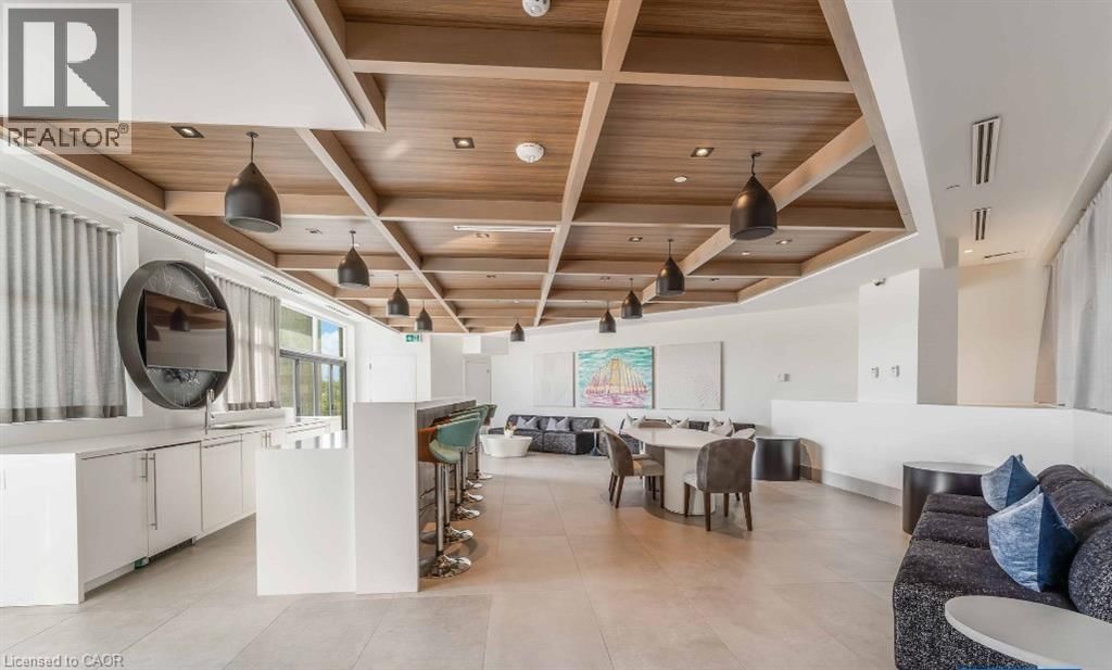 510 - 600 NORTH SERVICE ROAD Image 4