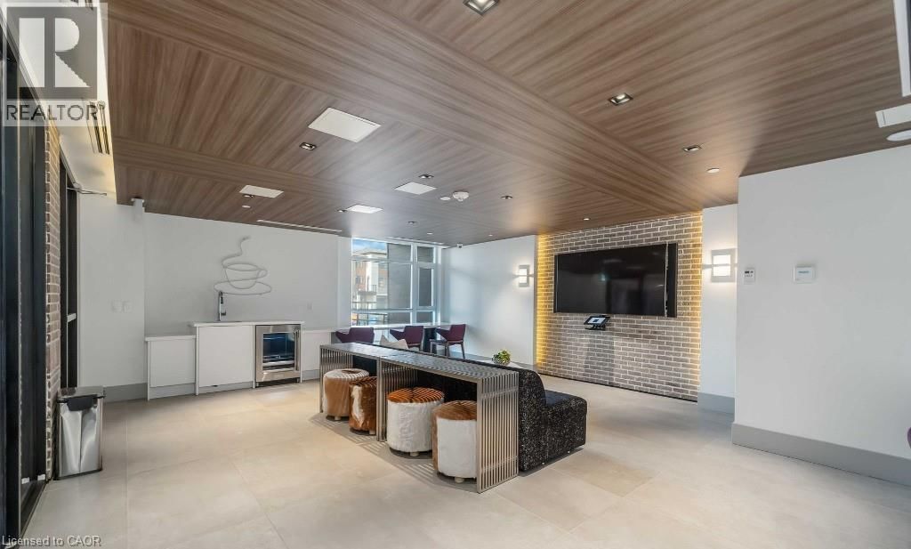 510 - 600 NORTH SERVICE ROAD Image 6