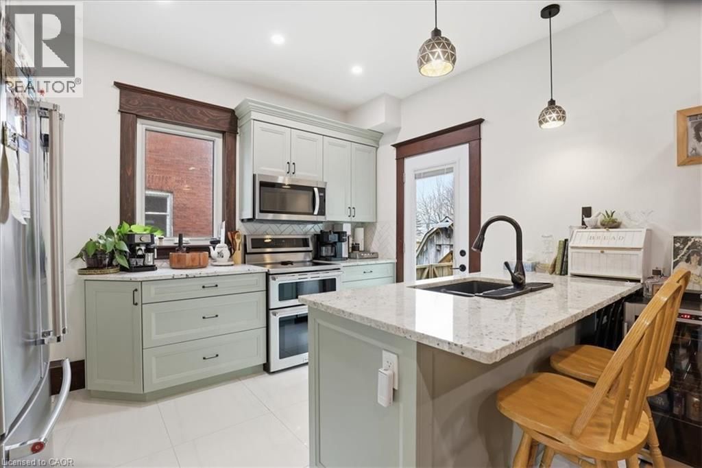 608 ONTARIO STREET Image 10