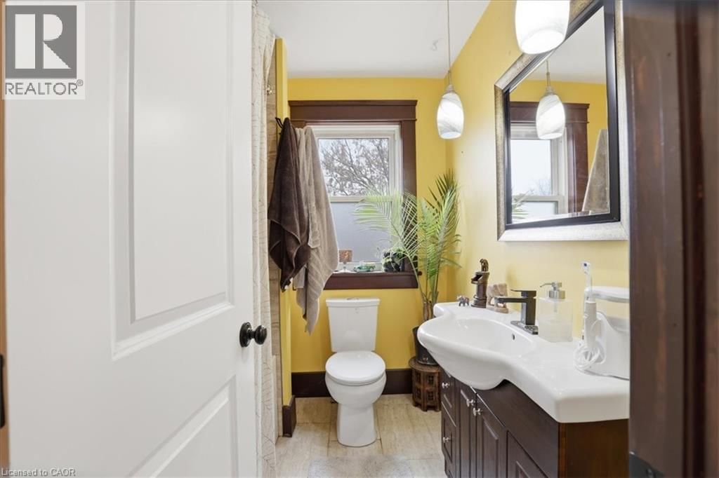 608 ONTARIO STREET Image 17