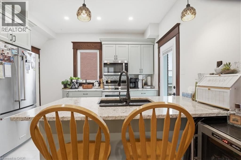 608 ONTARIO STREET Image 9