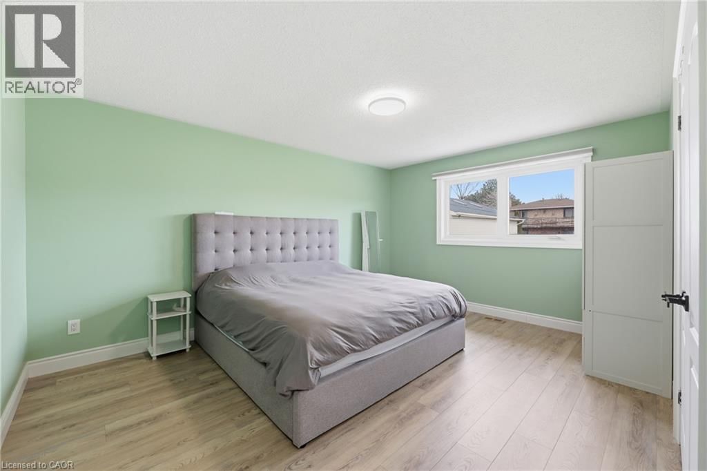 58 KILBOURN AVENUE Image 25