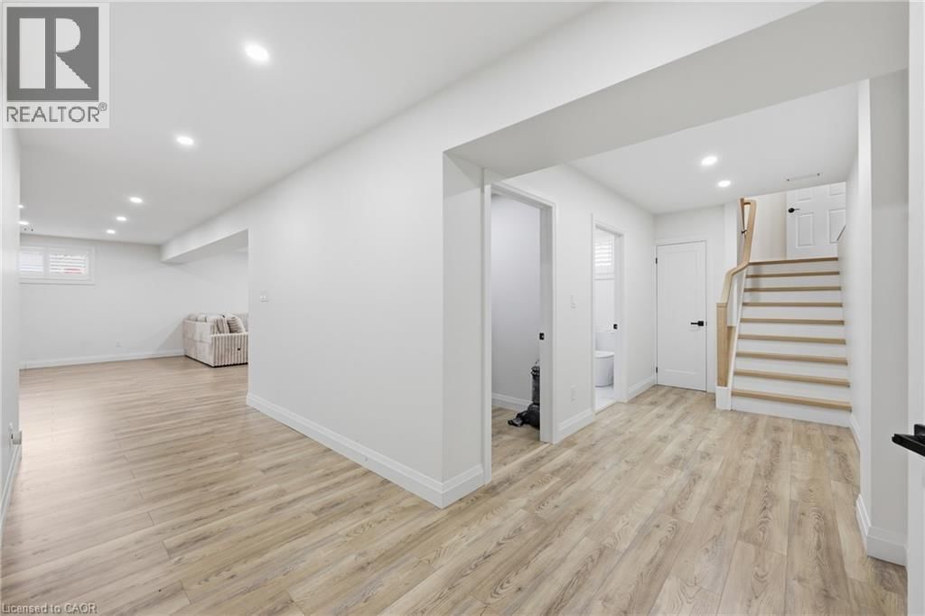 58 KILBOURN AVENUE Image 32