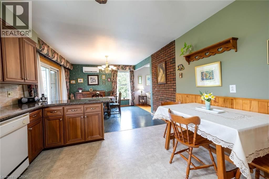 7186 MIDDLEBROOK ROAD Image 15