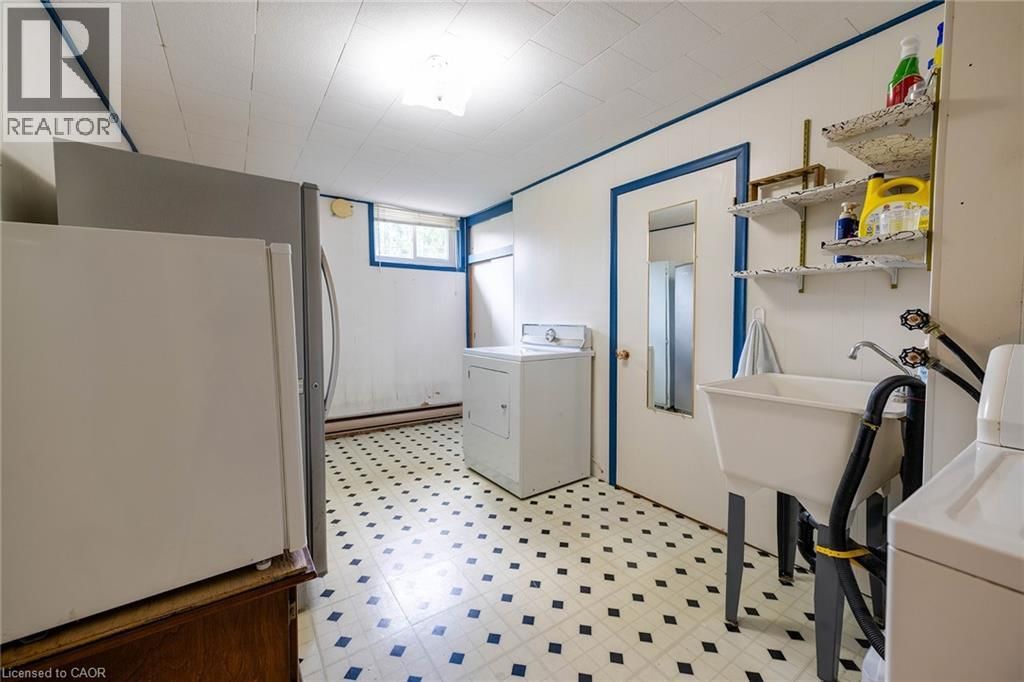 7186 MIDDLEBROOK ROAD Image 35