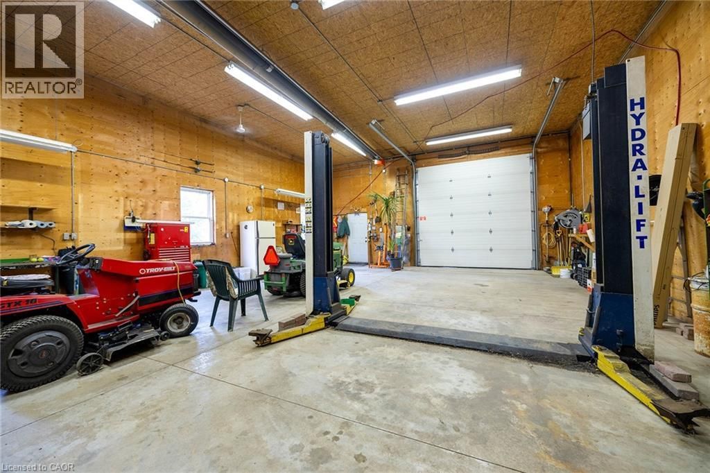 7186 MIDDLEBROOK ROAD Image 40