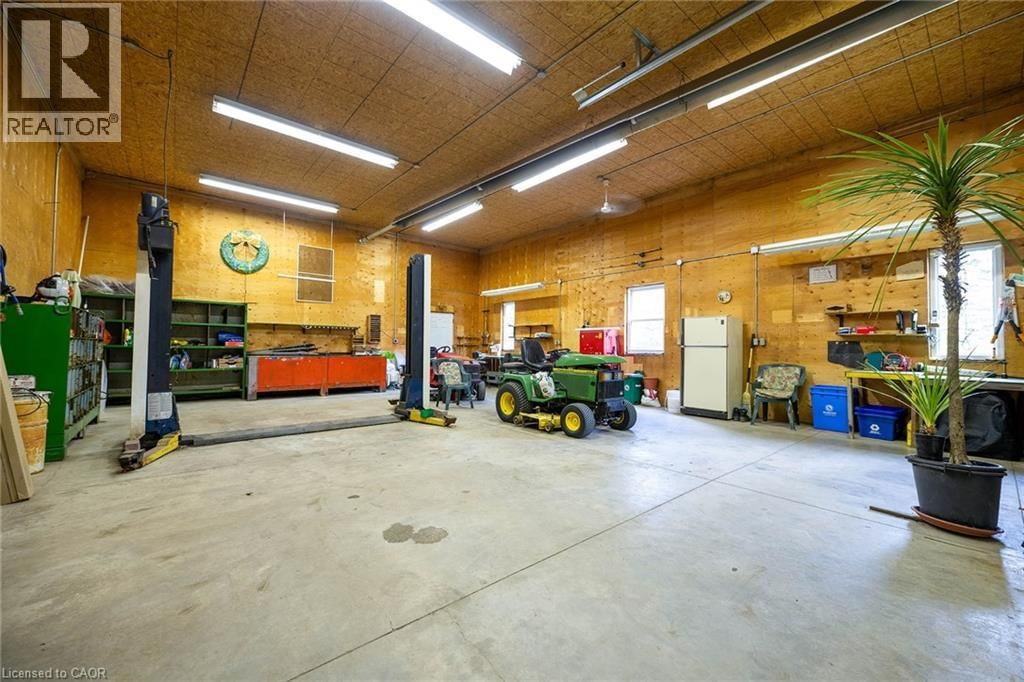 7186 MIDDLEBROOK ROAD Image 41