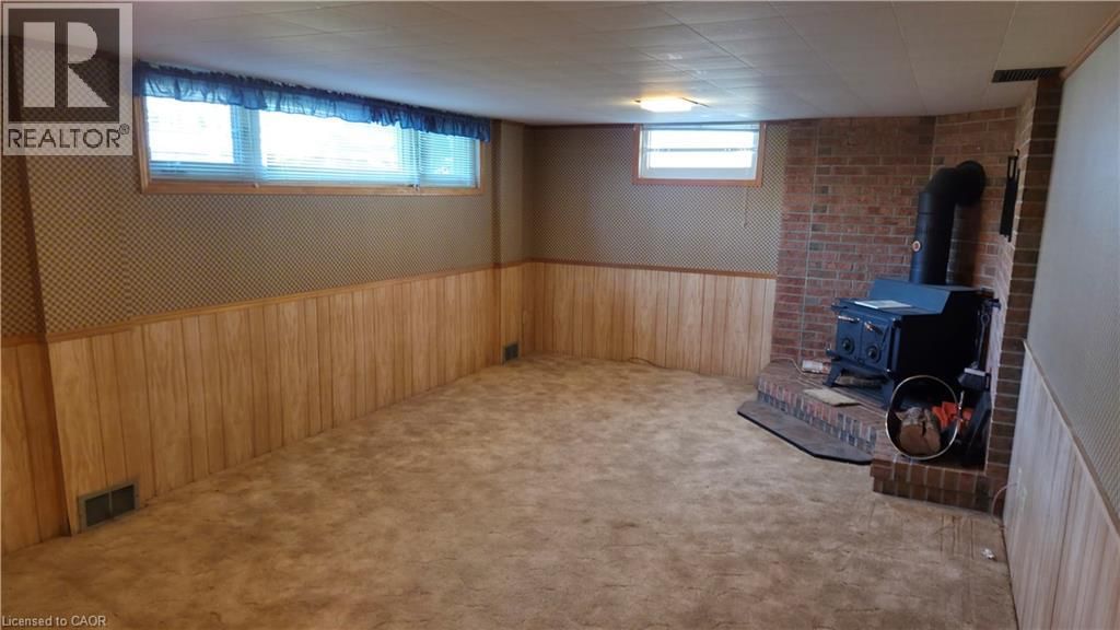 35 BRADLEY DRIVE Image 13