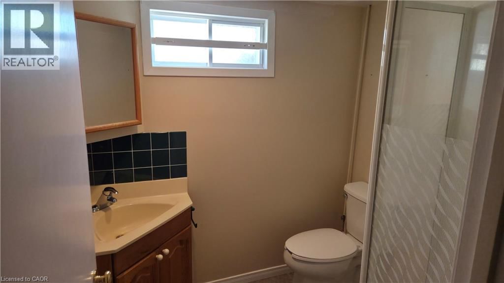 35 BRADLEY DRIVE Image 14