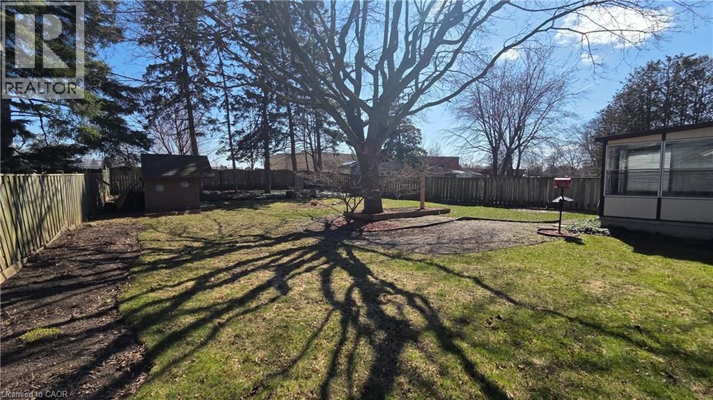 35 BRADLEY DRIVE Image 15