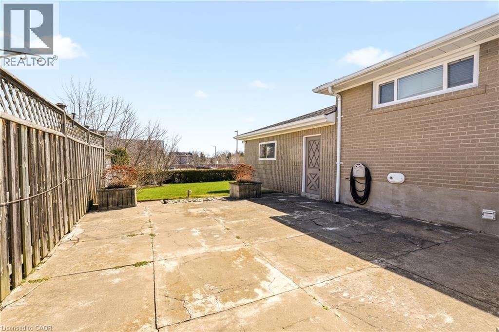 491 WARMINSTER DRIVE Image 22