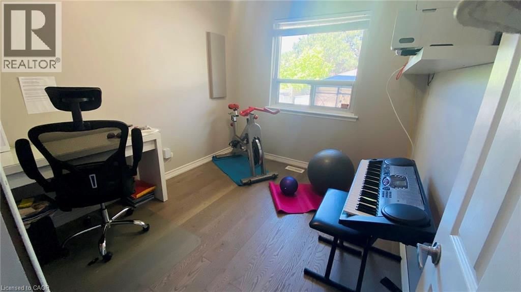 Main - 1601 SANDGATE CRESCENT Image 18