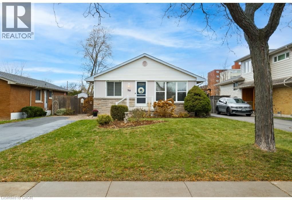 20 CARDINAL DRIVE Image 1