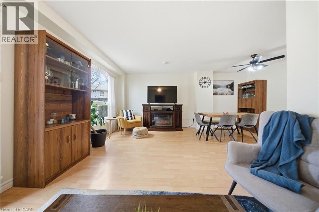 41 - 32 MOWAT BOULEVARD Image 12