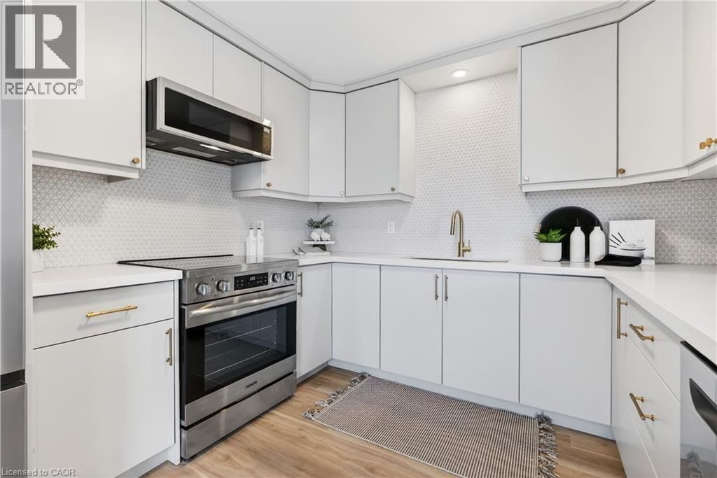 Upper - 330 EAST 15TH STREET Image 12