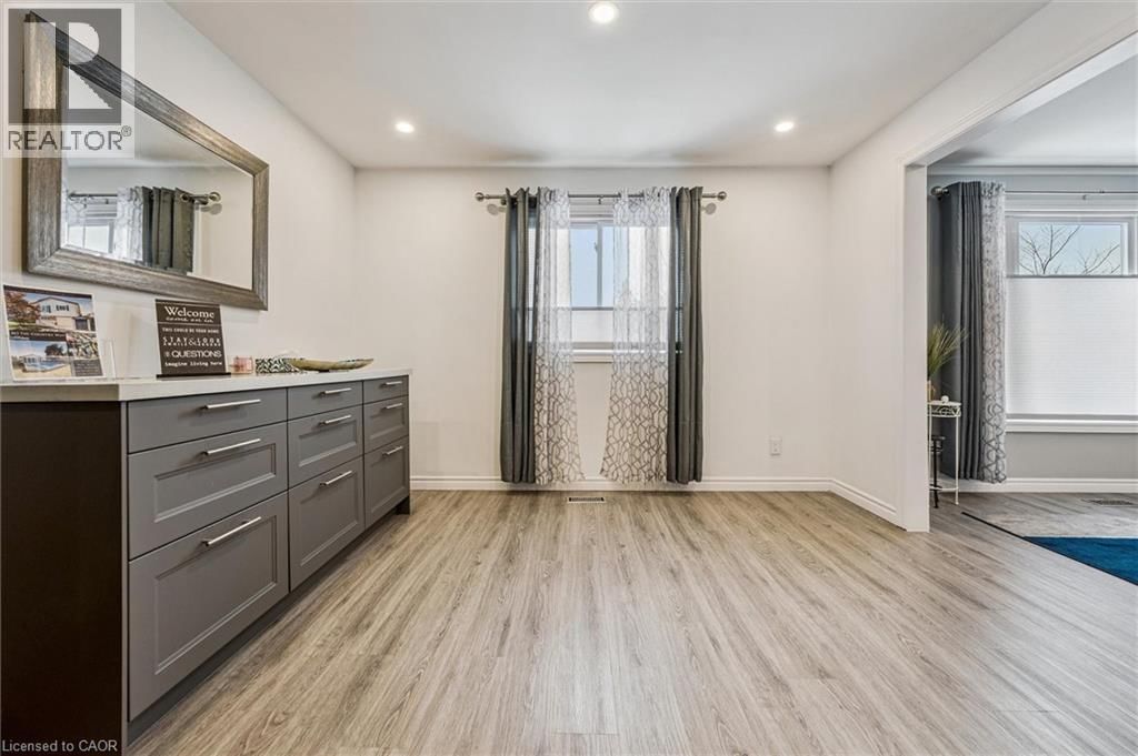 263 THE COUNTRY WAY Image 13