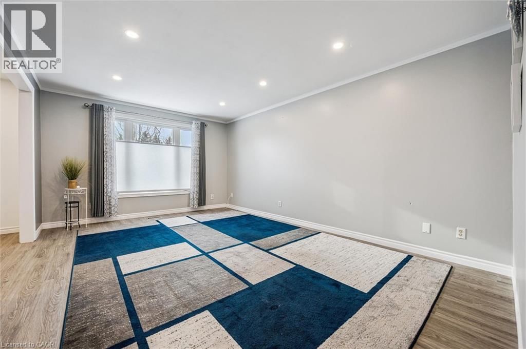 263 THE COUNTRY WAY Image 15