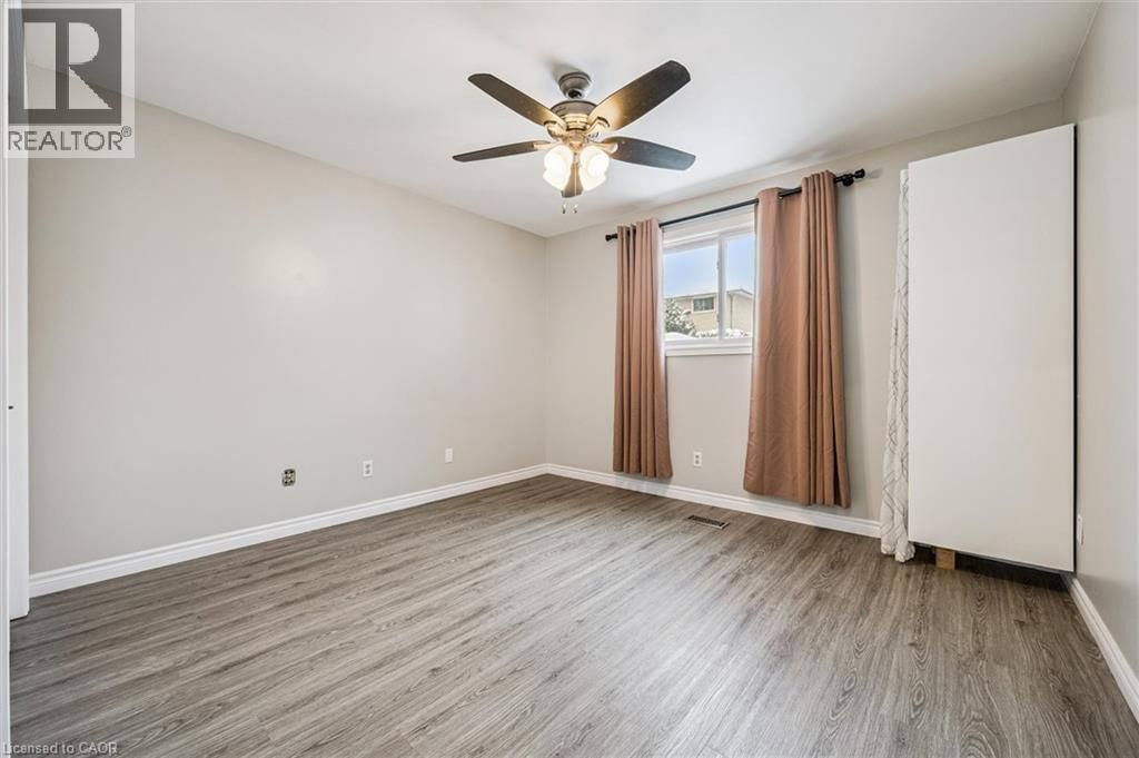 263 THE COUNTRY WAY Image 23