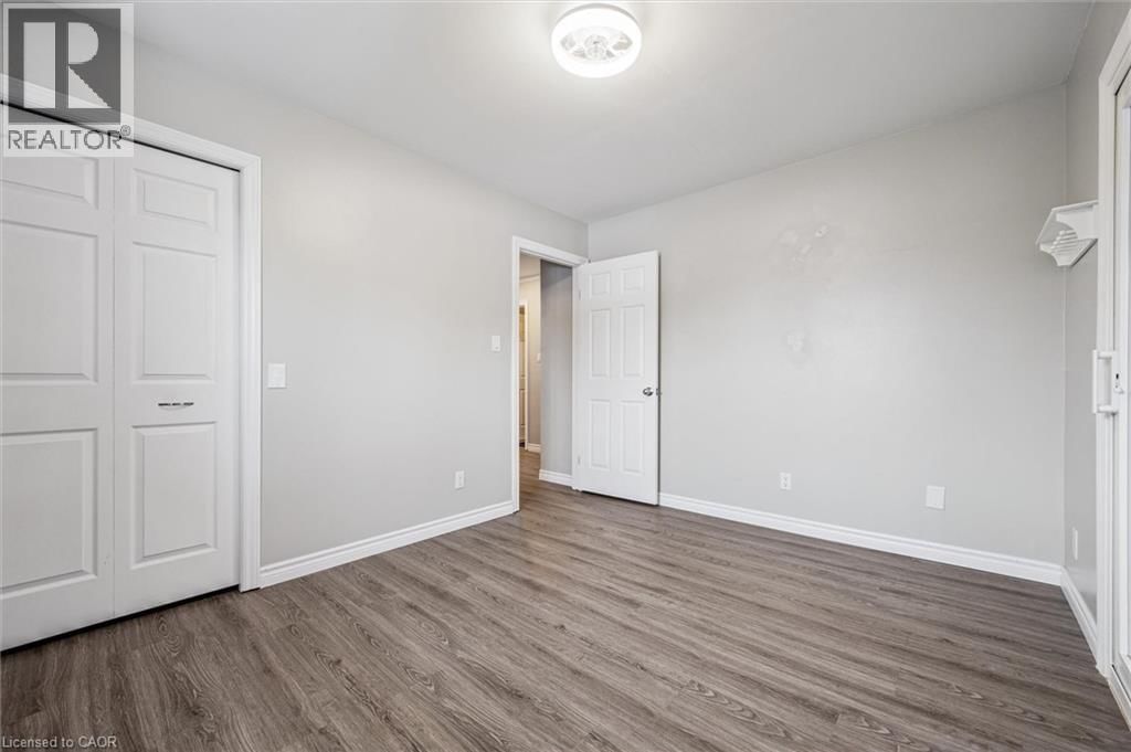 263 THE COUNTRY WAY Image 29