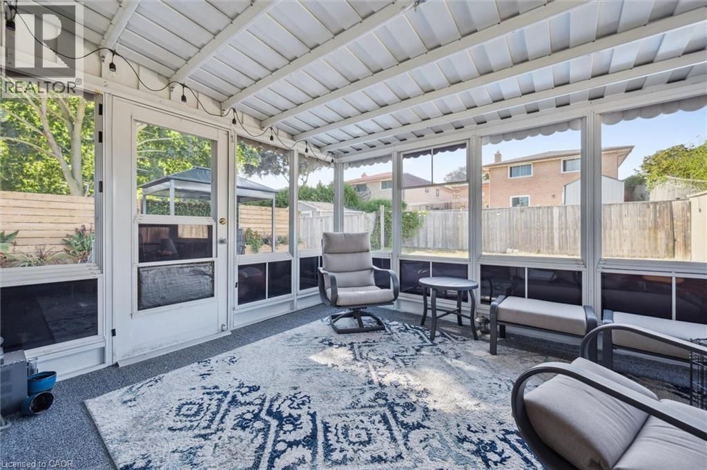 263 THE COUNTRY WAY Image 32