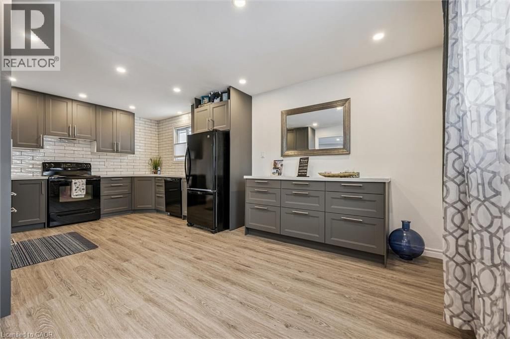 263 THE COUNTRY WAY Image 9