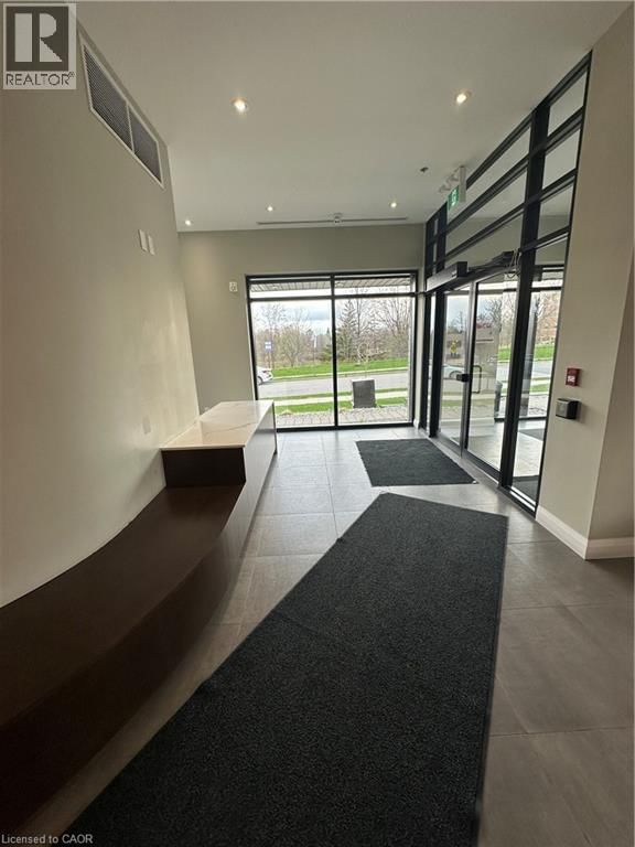 202 - 1 REDFERN AVENUE Image 14