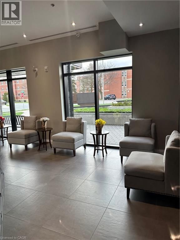 202 - 1 REDFERN AVENUE Image 15