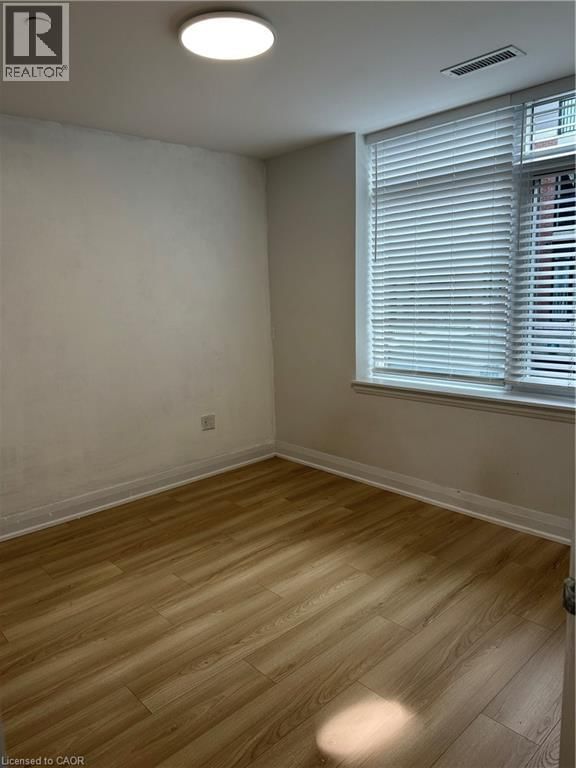 202 - 1 REDFERN AVENUE Image 5