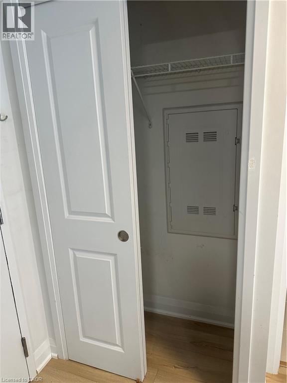 202 - 1 REDFERN AVENUE Image 6