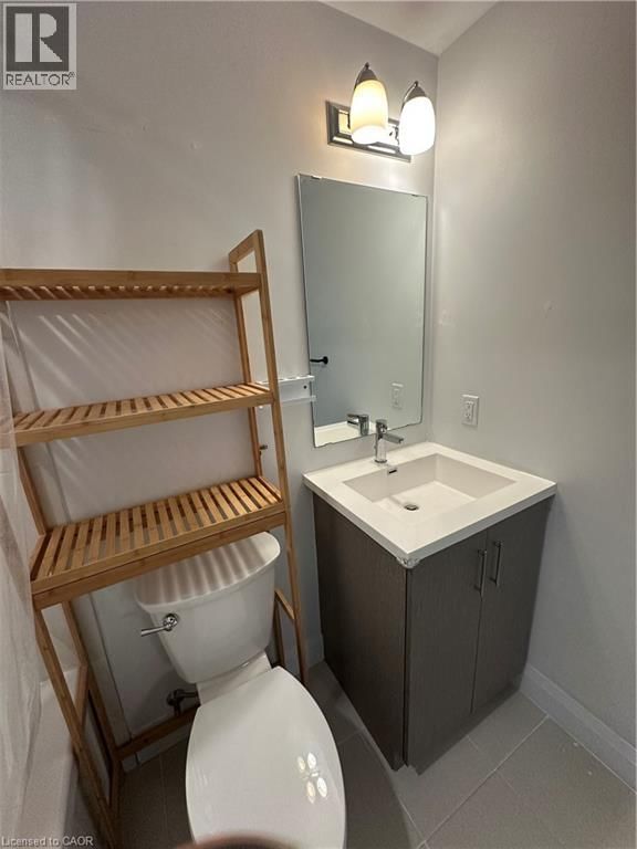 202 - 1 REDFERN AVENUE Image 8