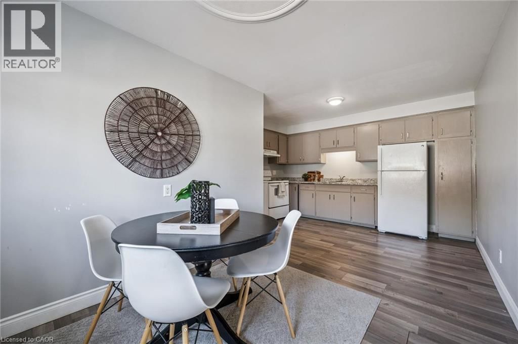 27 VICMOUNT DRIVE Image 12