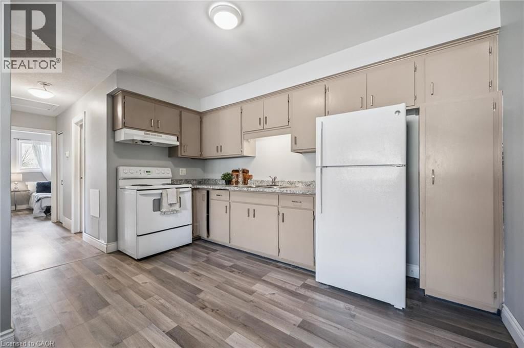 27 VICMOUNT DRIVE Image 13