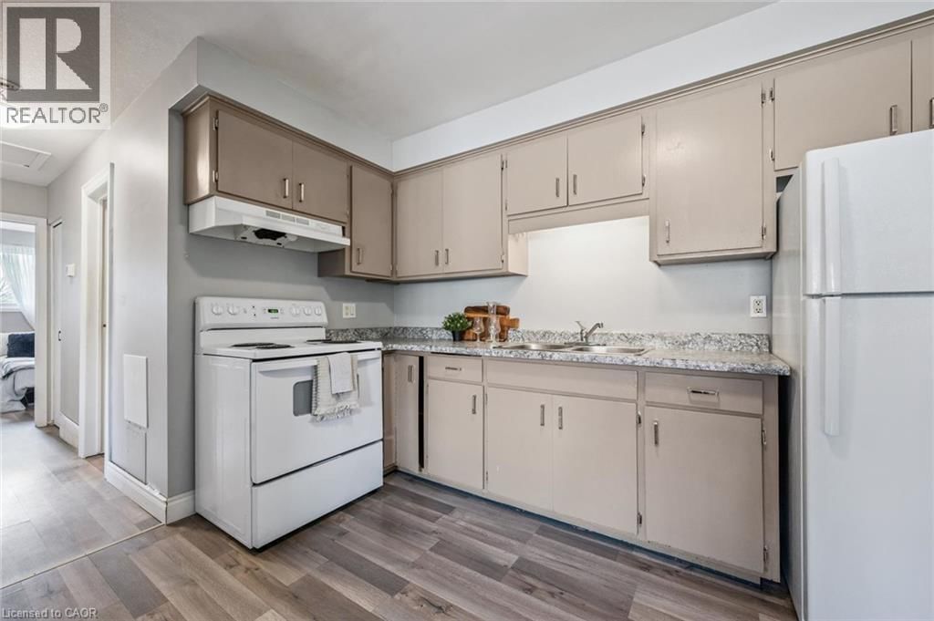 27 VICMOUNT DRIVE Image 14