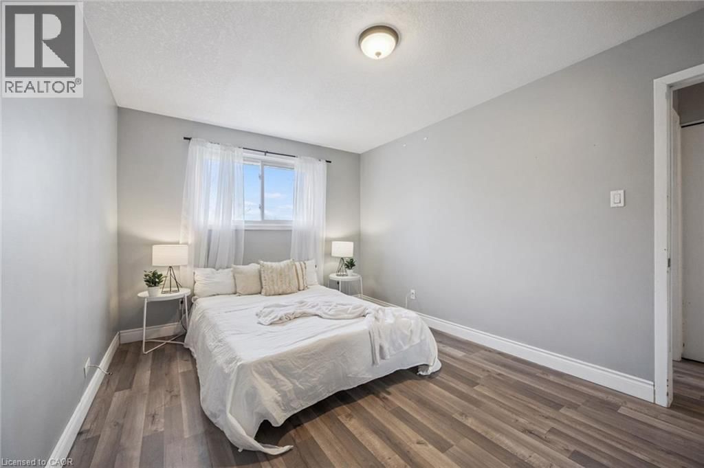 27 VICMOUNT DRIVE Image 16