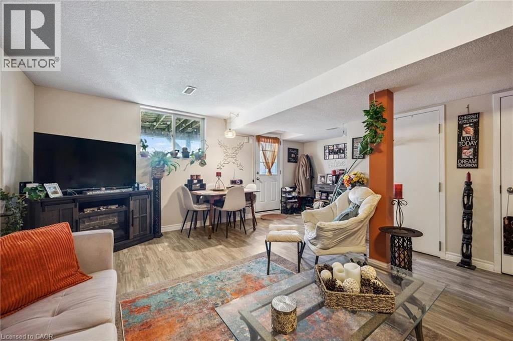 27 VICMOUNT DRIVE Image 26