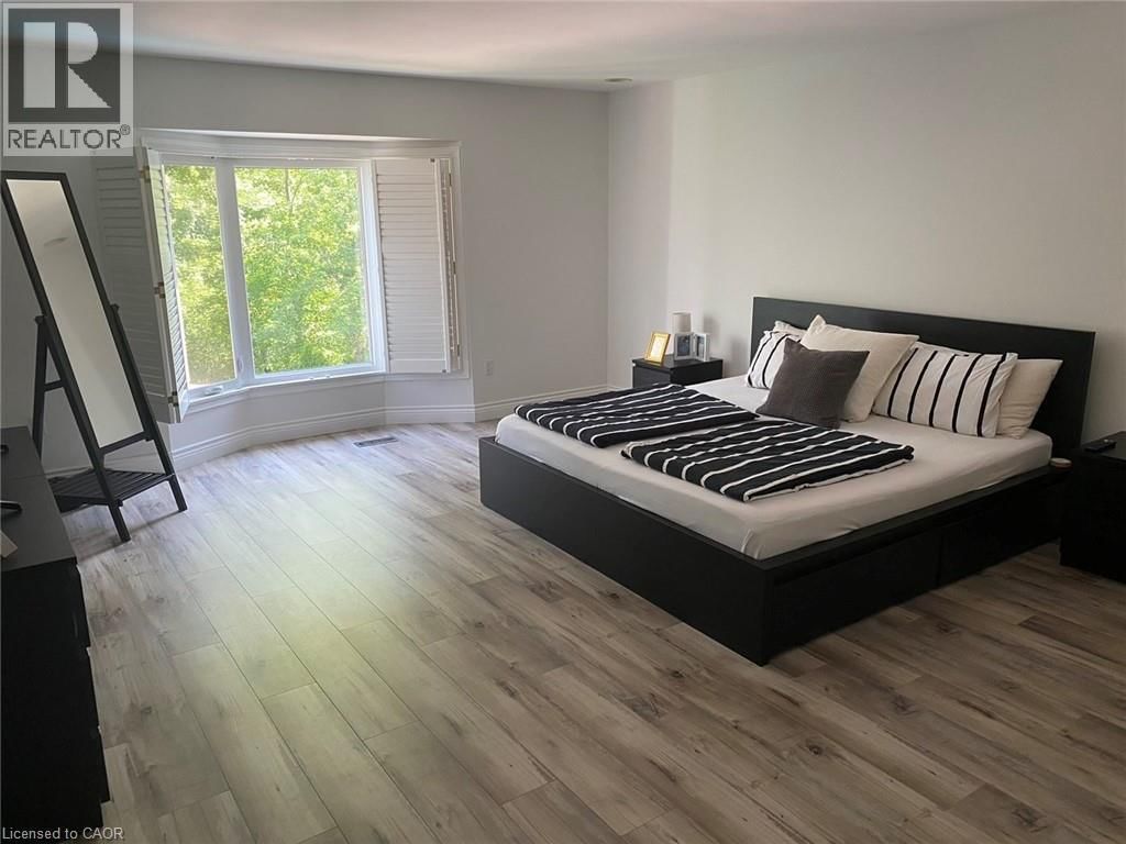 73 WATERFORD CRESCENT Image 11