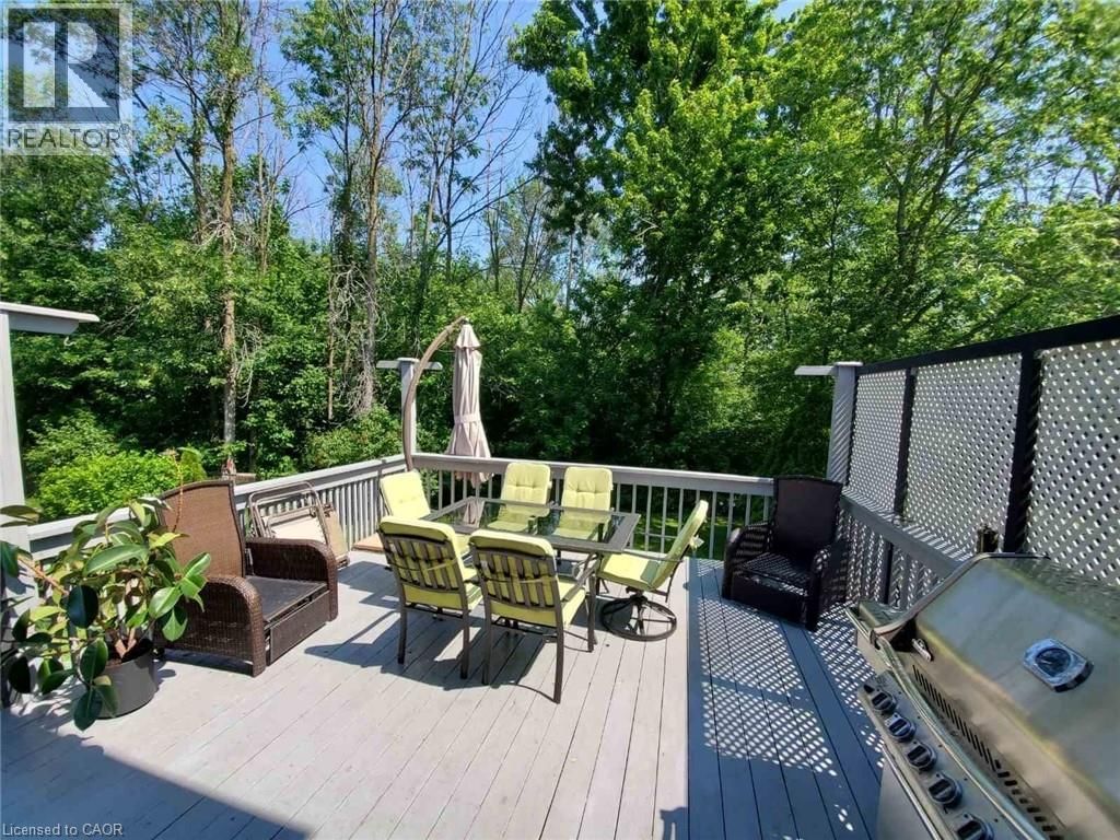 73 WATERFORD CRESCENT Image 16