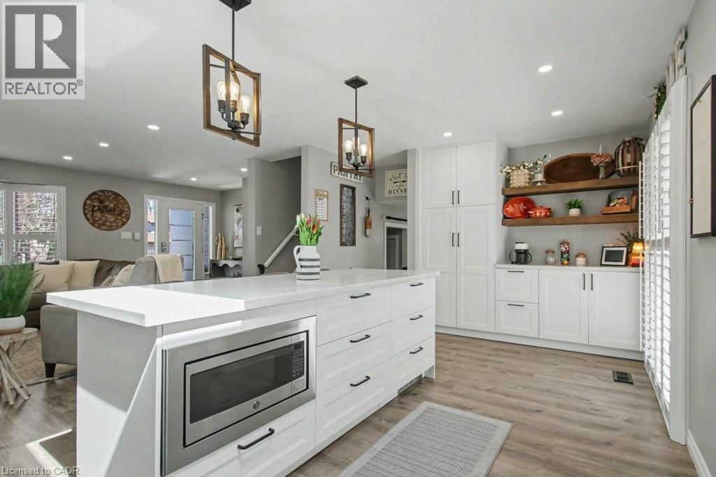 71 ESTHER AVENUE Image 12