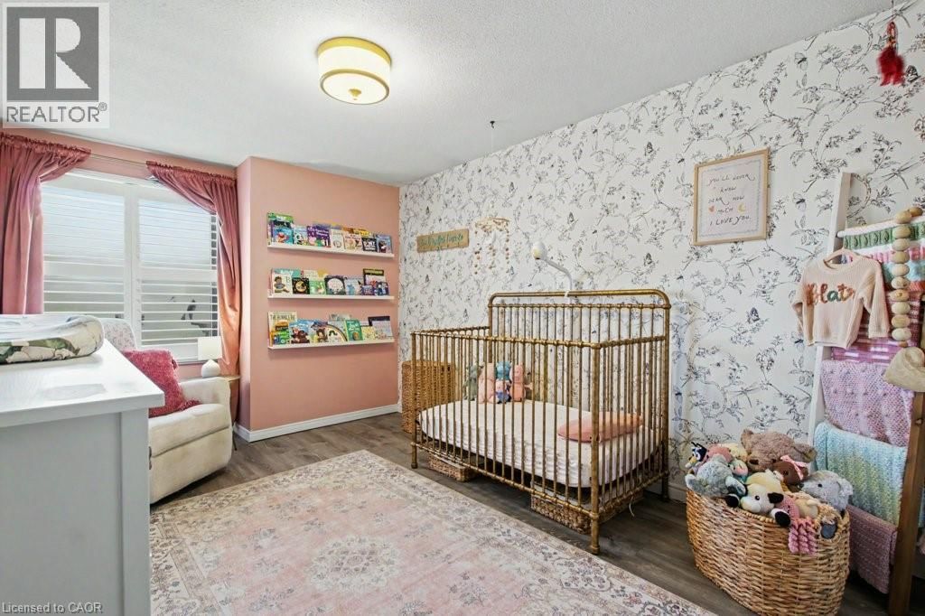 71 ESTHER AVENUE Image 18