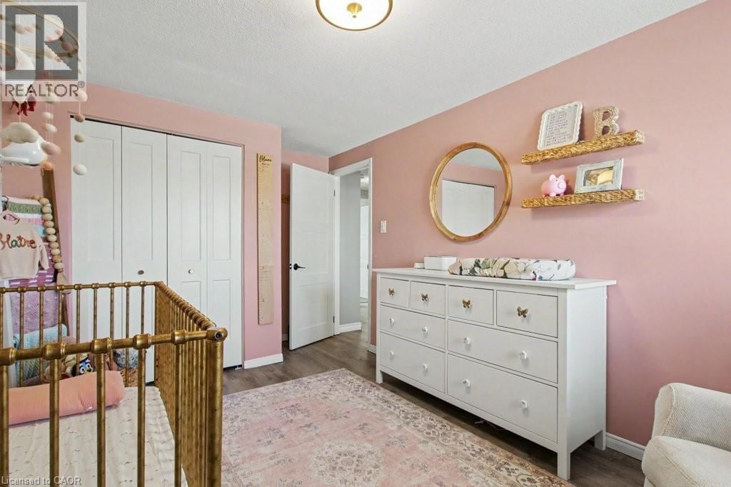 71 ESTHER AVENUE Image 19