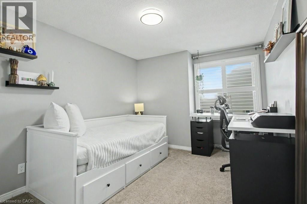 71 ESTHER AVENUE Image 20