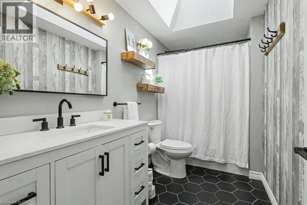 71 ESTHER AVENUE Image 21