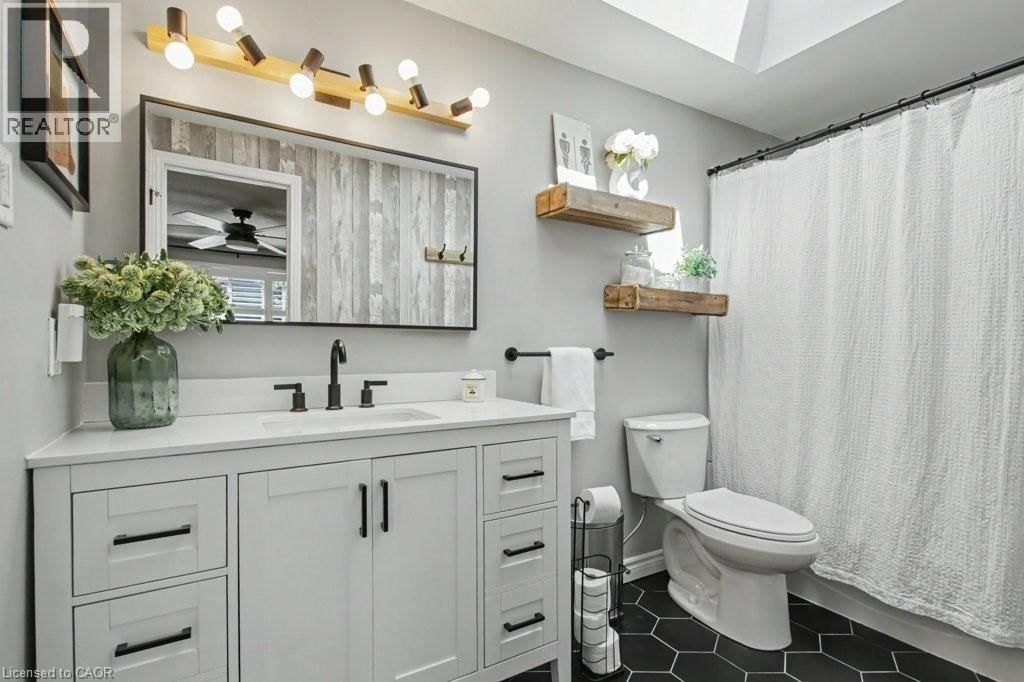 71 ESTHER AVENUE Image 22